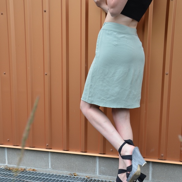 VTG Silk Skirt - Picture 3 of 4